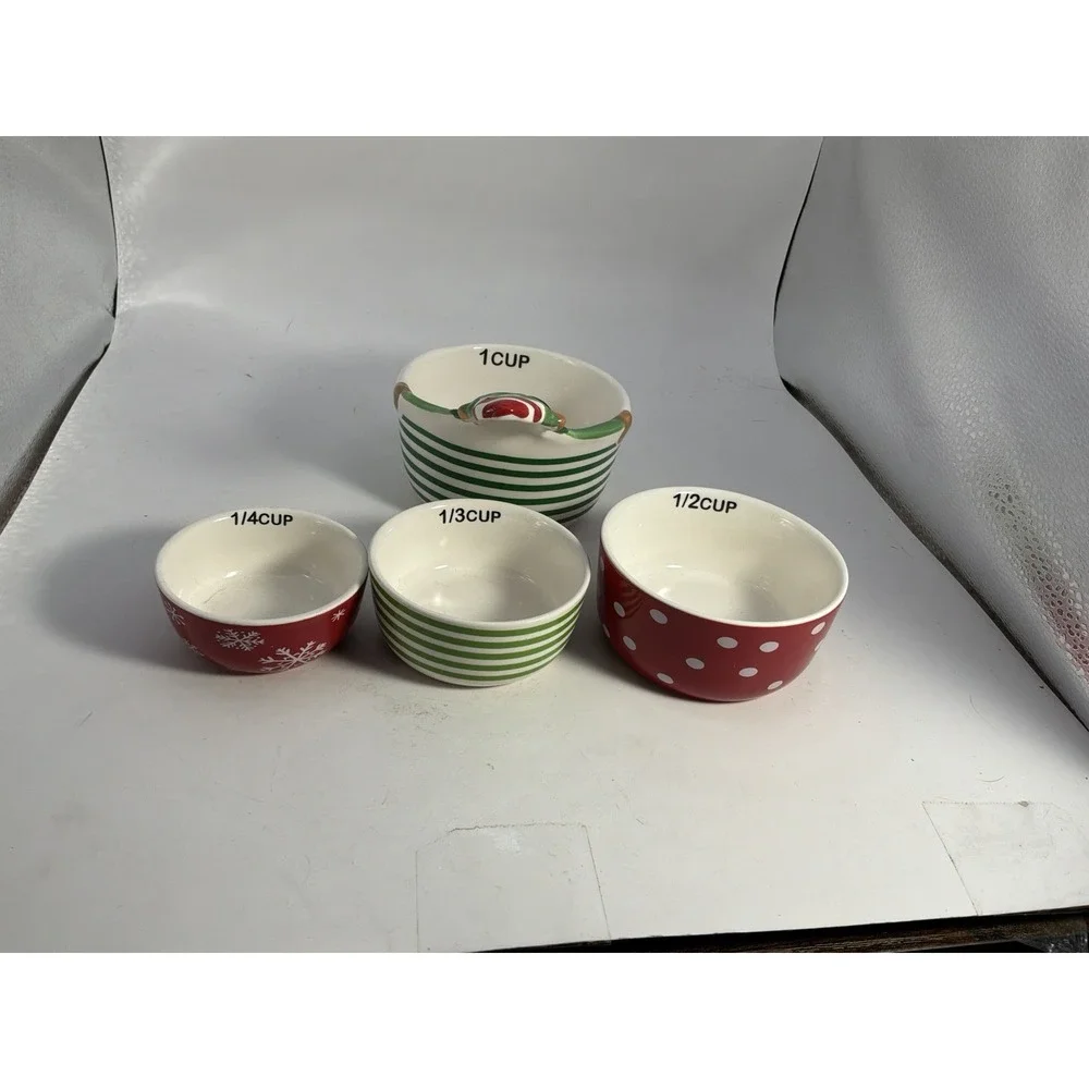 Christmas Elf Nesting Measuring Cups Set of 4 Holiday Time Stoneware Ceramic NEW